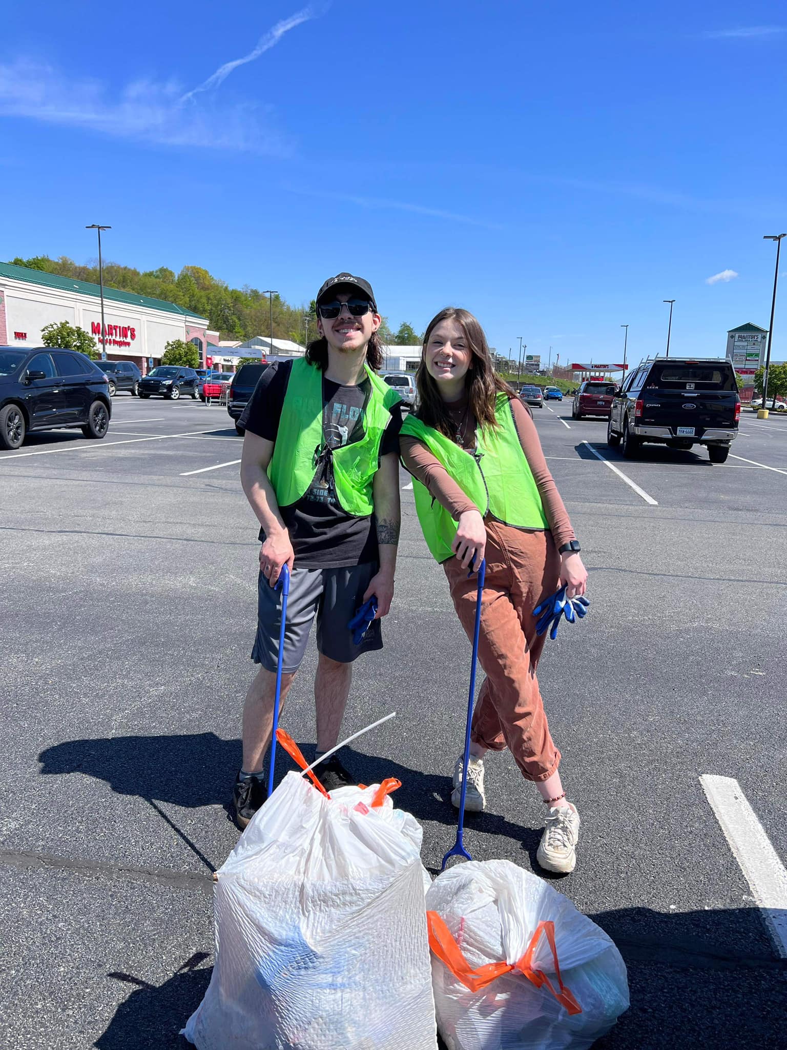 Redd Up Altoona volunteers at work